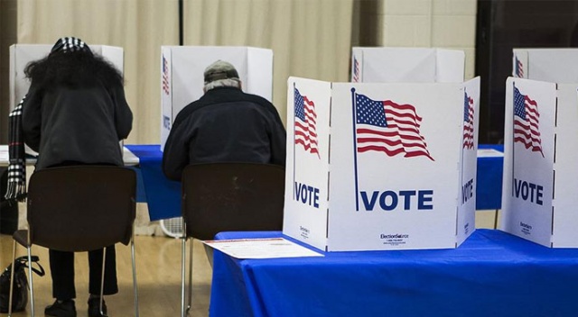 Amerikalıların demokrasiye olan inancı azaldı Amerikalıların demokrasiye olan inancı azaldı