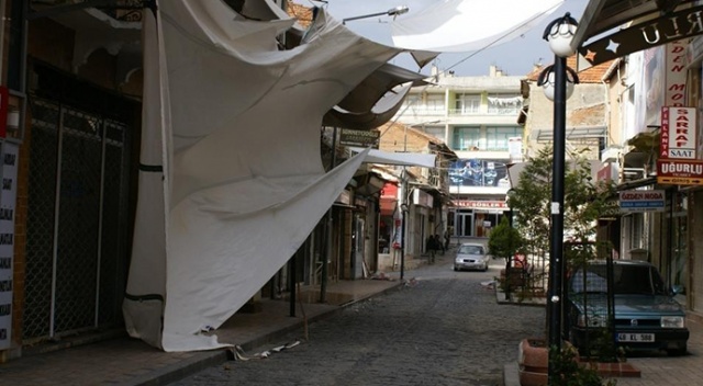 Aydın’a kuvvetli rüzgar ve fırtına uyarısı Aydın’a kuvvetli rüzgar ve fırtına uyarısı