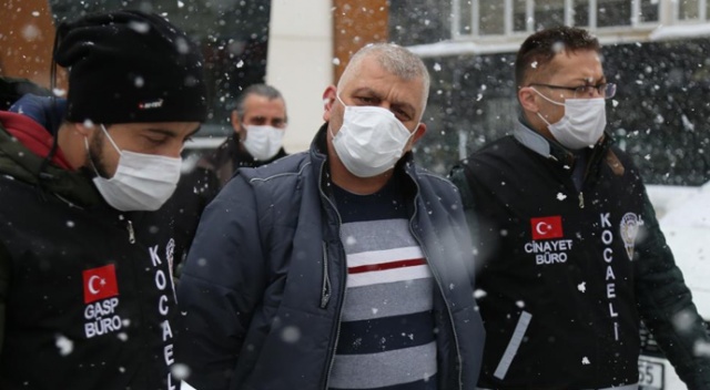 Ayrılmak isteyen sevgilisini öldürüp, cesediyle kendisini eve kitlemişti: O şahıstan pes dedirten savunma