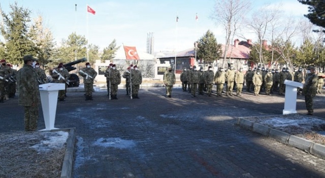 Azerbaycanlı askerler törenle ülkesine uğurlandı Azerbaycanlı askerler törenle ülkesine uğurlandı