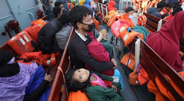 Bangladeş 3 bin Arakanlı Müslüman&#039;ı daha Bhasan Char Adası&#039;na gönderiyor