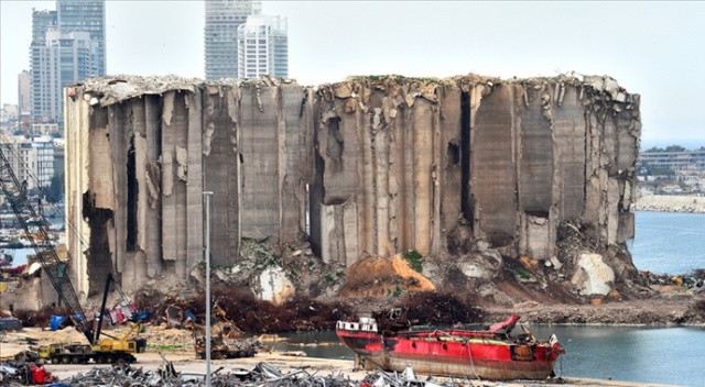 Beyrut Limanı'nda uzun yıllardır depolanan 52 konteynerlik kimyasal madde Almanya'ya gönderilecek