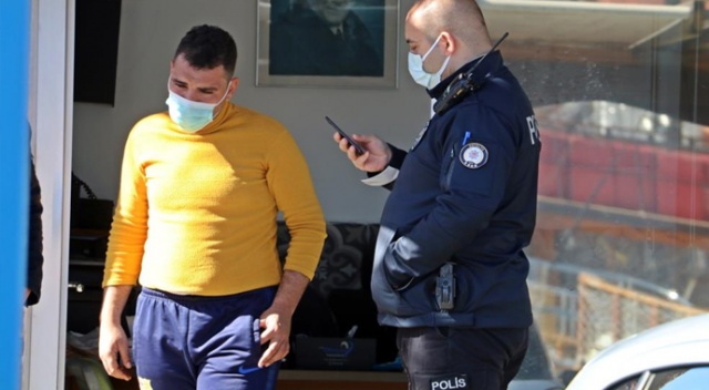 Ceza yiyeceğini düşünüp ağlayan kuryeye polis şefkati