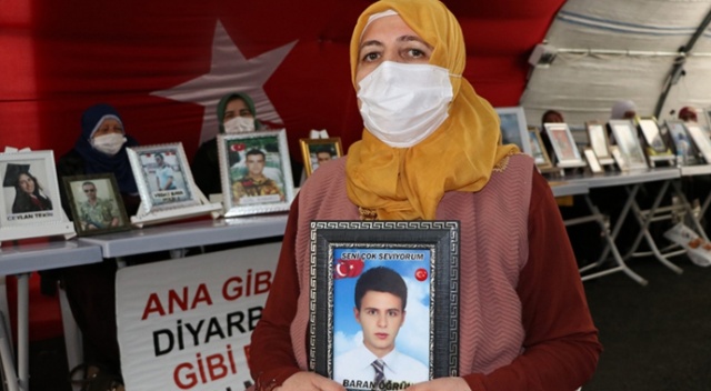 Diyarbakır anneleri oturma eylemini kararlılıkla sürdürüyor Diyarbakır anneleri oturma eylemini kararlılıkla sürdürüyor