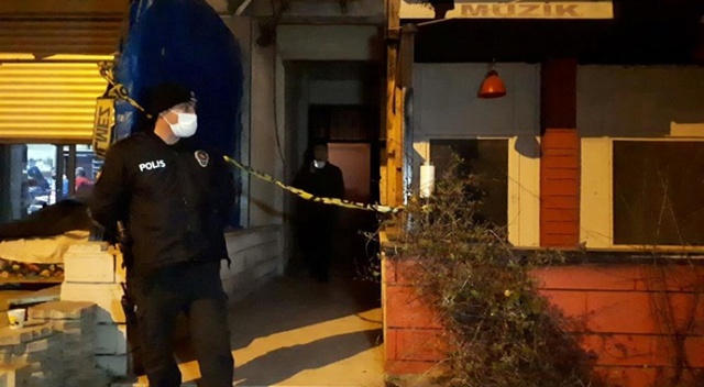 Elektrikler kesilince dengesini kaybedip asansör boşluğuna düştü