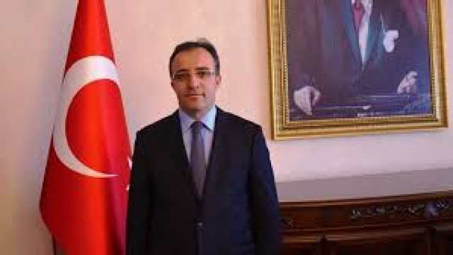 İçişleri Bakan Yardımcısı Çataklı: “Alaçatı'da hortum ve aşırı rüzgardan toplam 16 kişi yaralandı” İçişleri Bakan Yardımcısı Çataklı: “Alaçatı'da hortum ve aşırı rüzgardan toplam 16 kişi yaralandı”