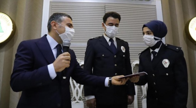 İçişleri Bakanı Soylu, telekonferansla nikah törenine katıldı İçişleri Bakanı Soylu, telekonferansla nikah törenine katıldı