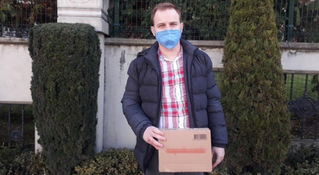 İnternetten telefon sipariş verdi, kargodan bisküvi çıktı