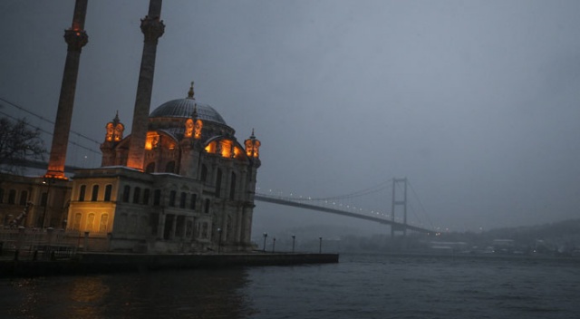 İstanbul Boğazı gemi geçişlerine kapatıldı İstanbul Boğazı gemi geçişlerine kapatıldı