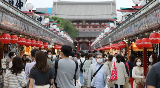 Japonya'da bir yılda binden fazla işletme iflas etti