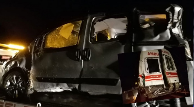 Kazaya müdahaleye giden ambulansla tır çarpıştı Kazaya müdahaleye giden ambulansla tır çarpıştı