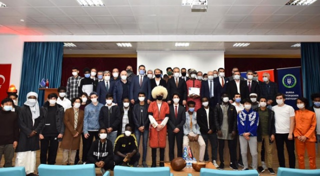 Koronavirüs yüzünden 1,5 yıldır ailelerini göremiyorlar
