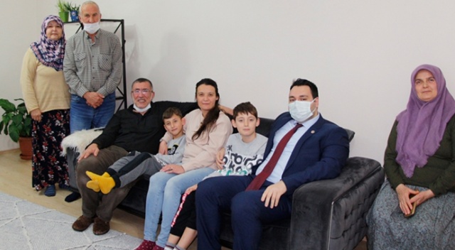 Korsanların elinden kurtarılan denizcilerin aileleri sevinçli