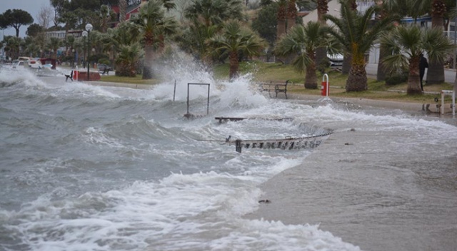 Kuzey Ege’de fırtına