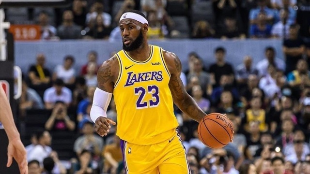 LeBron James NBA'de '35 bin kulübü'ne girdi