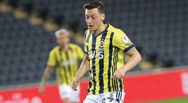 Mesut Özil ilk kez 11’de