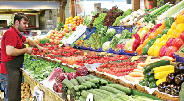 Meyvelerin satışında seçmek yasaklanıyor Meyvelerin satışında seçmek yasaklanıyor