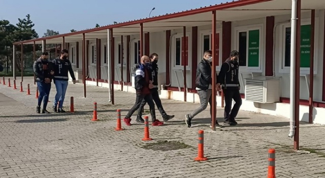 Yabancılara sahte evraklarla ikamet izni aldıran 3 kişi yakalandı
