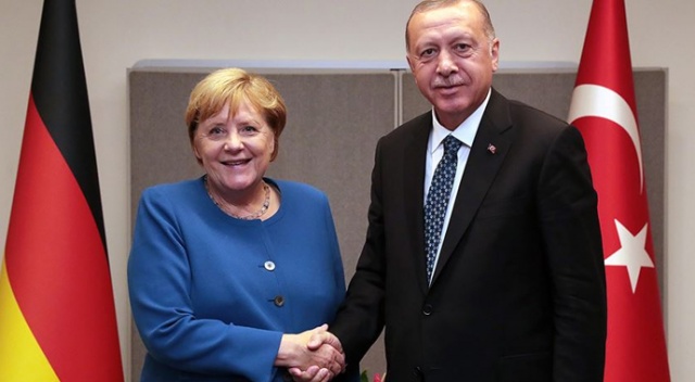Yunan gazetesi Türkiye-Almanya ilişkilerinden rahatsız Yunan gazetesi Türkiye-Almanya ilişkilerinden rahatsız