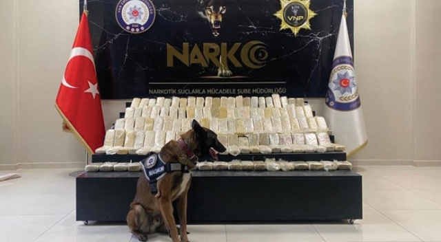 'Magnum' ilk icraatında 104 kilo eroin yakaladı 'Magnum' ilk icraatında 104 kilo eroin yakaladı