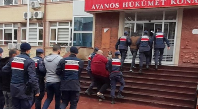 Akü hırsızları jandarmadan kaçamadı Akü hırsızları jandarmadan kaçamadı