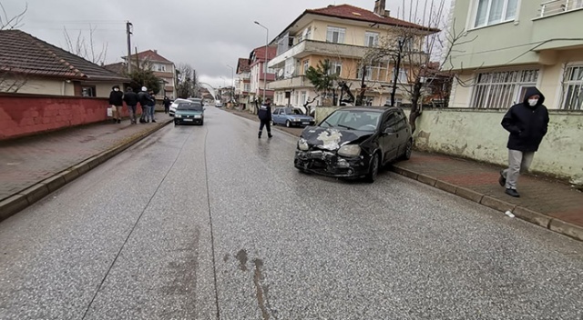 Alkollü sürücü 3 araca çarptıktan sonra kaçtı