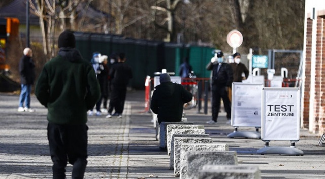 Almanya'da Covid-19 salgınının üçüncü dalgası başladı Almanya'da Covid-19 salgınının üçüncü dalgası başladı