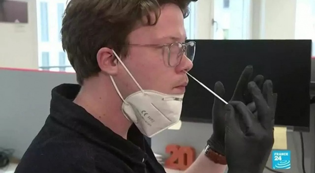 Almanya'da hızlı koronavirüs testleri yok satıyor