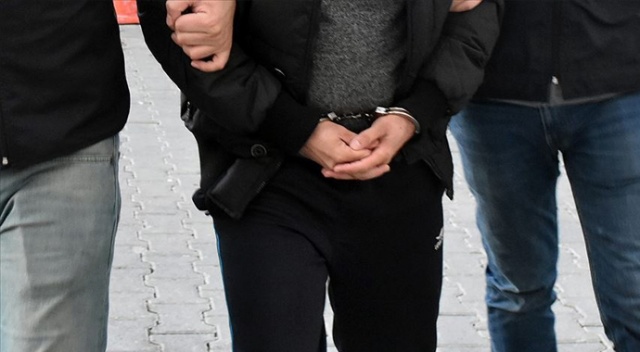 Araçta uyuşturucuya gözaltı, AK Parti'den açıklama Araçta uyuşturucuya gözaltı, AK Parti'den açıklama