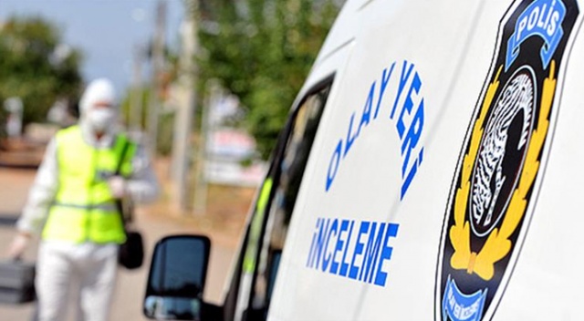 Antalya'da bir kişi parkta ölü bulundu Antalya'da bir kişi parkta ölü bulundu