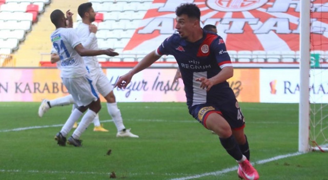 Antalyaspor, Erzurumspor’u 3-1 mağlup etti Antalyaspor, Erzurumspor’u 3-1 mağlup etti