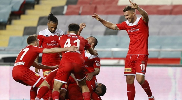 Antalyaspor'un bileği evinde bükülmüyor Antalyaspor'un bileği evinde bükülmüyor