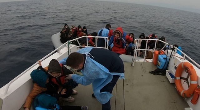 Ayvalık açıklarında Türk kara sularına geri itilen 44 sığınmacı kurtarıldı