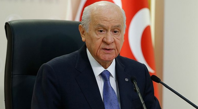 Bahçeli'den gençlere: İletişim Fakültesi okuyun Bahçeli'den gençlere: İletişim Fakültesi okuyun