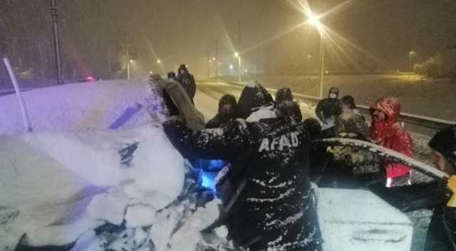 Bitlis'te trafik kazası: 1 yaralı Bitlis'te trafik kazası: 1 yaralı