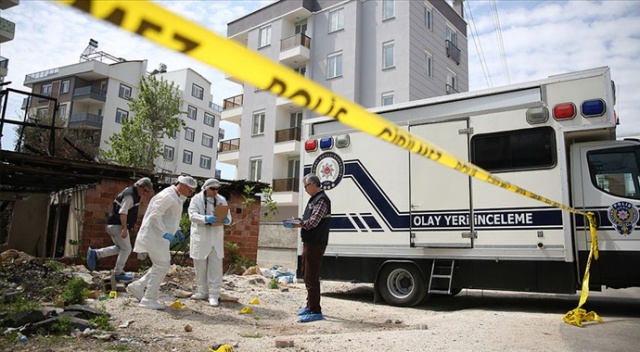 Düzce'de tartıştığı karısını bıçakla öldüren kişi intihar etti