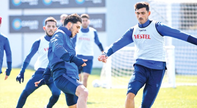 Evdeki yabancı! Evdeki yabancı!