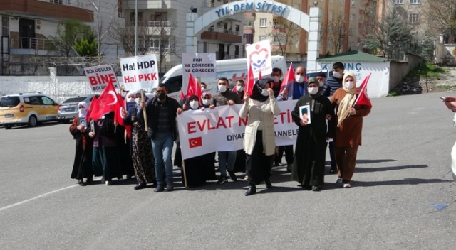 Evlat nöbetindeki ailelerin çığlığı Türkiye'yi sarmaya devam ediyor Evlat nöbetindeki ailelerin çığlığı Türkiye'yi sarmaya devam ediyor