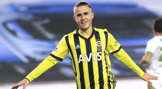 Fenerbahçeli futbolcudan kötü haber! Milli takımda sakatlandı