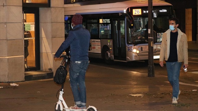Fransa'da toplu taşıma araçlarına maske kullanımını kontrol etmek için kameralar yerleştirilecek Fransa'da toplu taşıma araçlarına maske kullanımını kontrol etmek için kameralar yerleştirilecek