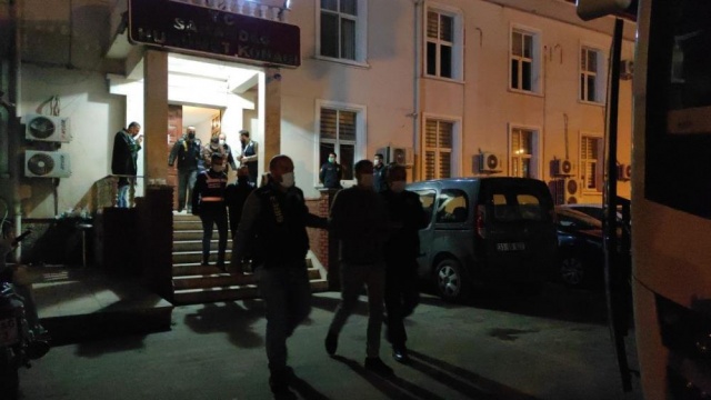 Hatay'da yasa dışı bahis oynatan 6 kişi tutuklandı Hatay'da yasa dışı bahis oynatan 6 kişi tutuklandı