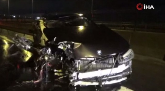 Hurdaya dönen araçtan burnu bile kanamadan çıktı Hurdaya dönen araçtan burnu bile kanamadan çıktı