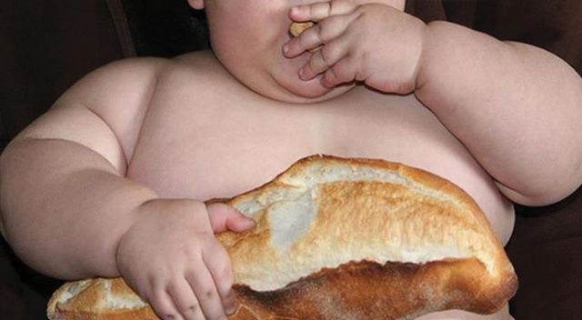 İngiltere’de mahkeme iki obez çocuğu annesinden aldı! İki kardeş evlatlık verilecek İngiltere’de mahkeme iki obez çocuğu annesinden aldı! İki kardeş evlatlık verilecek