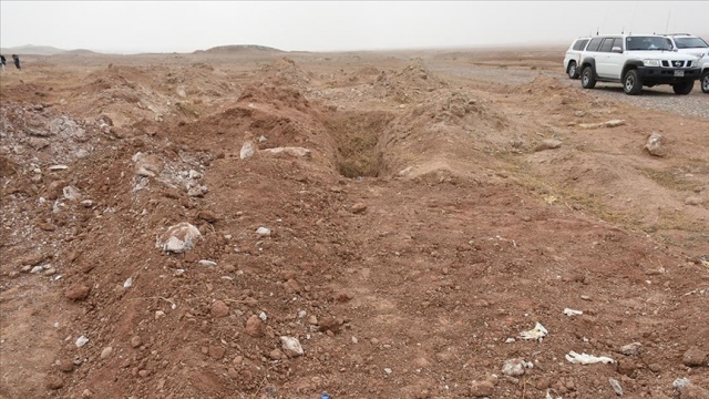 Irak&#039;ta 20 kişinin cesedinin gömüldüğü toplu mezar bulundu