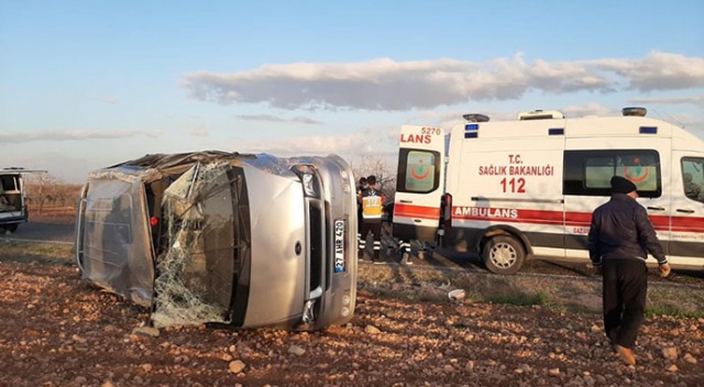 İşçileri taşıyan midibüs takla attı: 8 yaralı