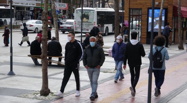 Isparta Valisi uyardı: Ölümlü ve günlük vaka sayılarımızda artış var, herkes kendi tedbirini alsın Isparta Valisi uyardı: Ölümlü ve günlük vaka sayılarımızda artış var, herkes kendi tedbirini alsın