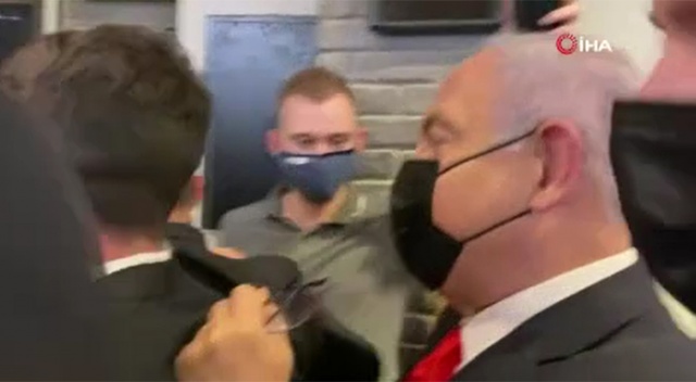 İsrail’de Netanyahu’nun bulunduğu kente roketli saldırı İsrail’de Netanyahu’nun bulunduğu kente roketli saldırı