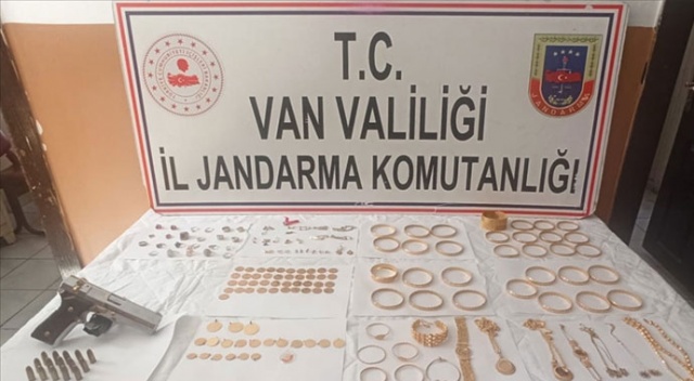 İstanbul&#039;da çalınan 1,5 milyon liralık altın ve ziynet eşyası Van&#039;da bulundu