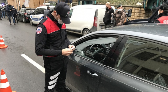 İstanbul’da ‘şok’ uygulamalarda 23 bin 478 kişi sorgulandı İstanbul’da ‘şok’ uygulamalarda 23 bin 478 kişi sorgulandı