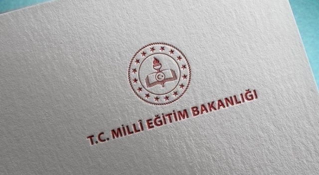 İzmir'de başörtülü öğrenciyi okula almadığı iddia edilen ilkokul yöneticisi ve öğretmen açığa alındı İzmir'de başörtülü öğrenciyi okula almadığı iddia edilen ilkokul yöneticisi ve öğretmen açığa alındı